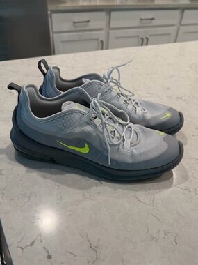 Nike Air Max Axis Pure Platinum Volt Mens 10.5